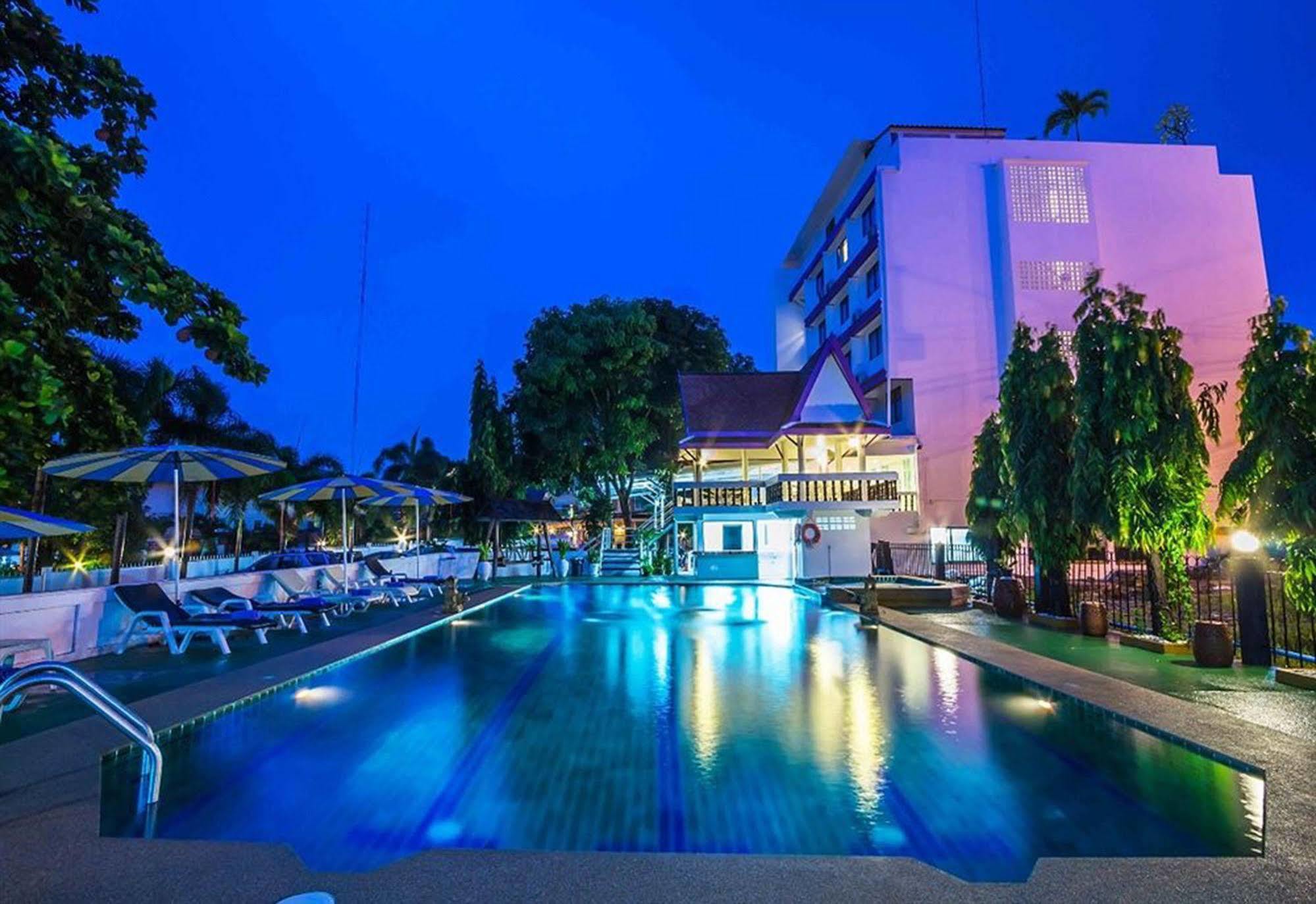 Hotel Zing Pattaya Exterior photo